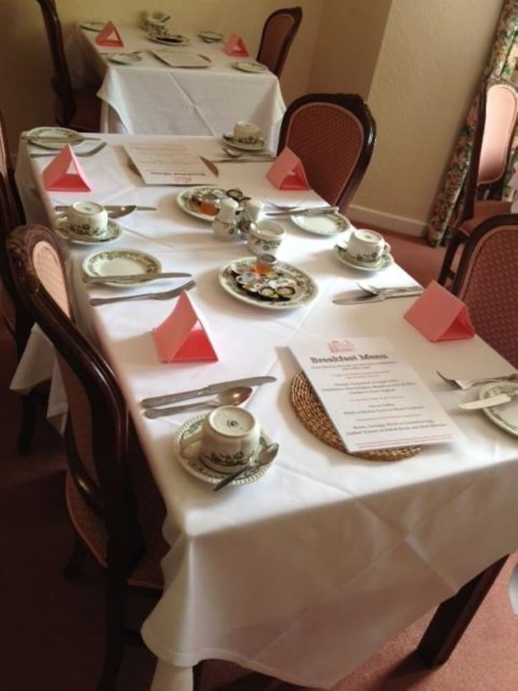 Фото Ashley Hotel