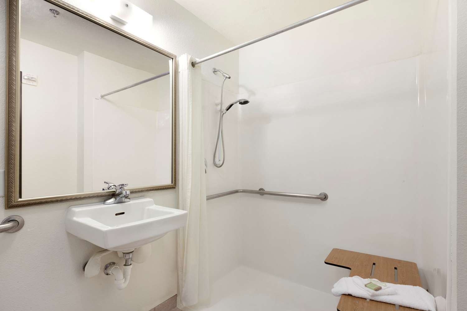 Фото Super 8 by Wyndham Garland/Rowlett/East Dallas area