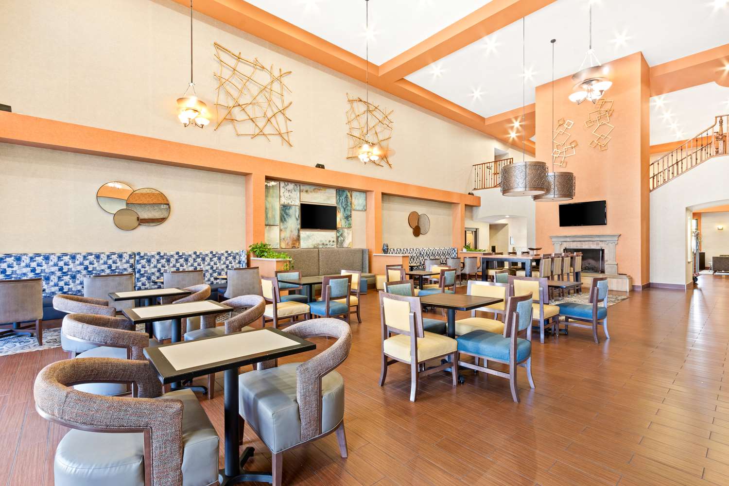 Фото Hampton Inn & Suites Phoenix-Goodyear