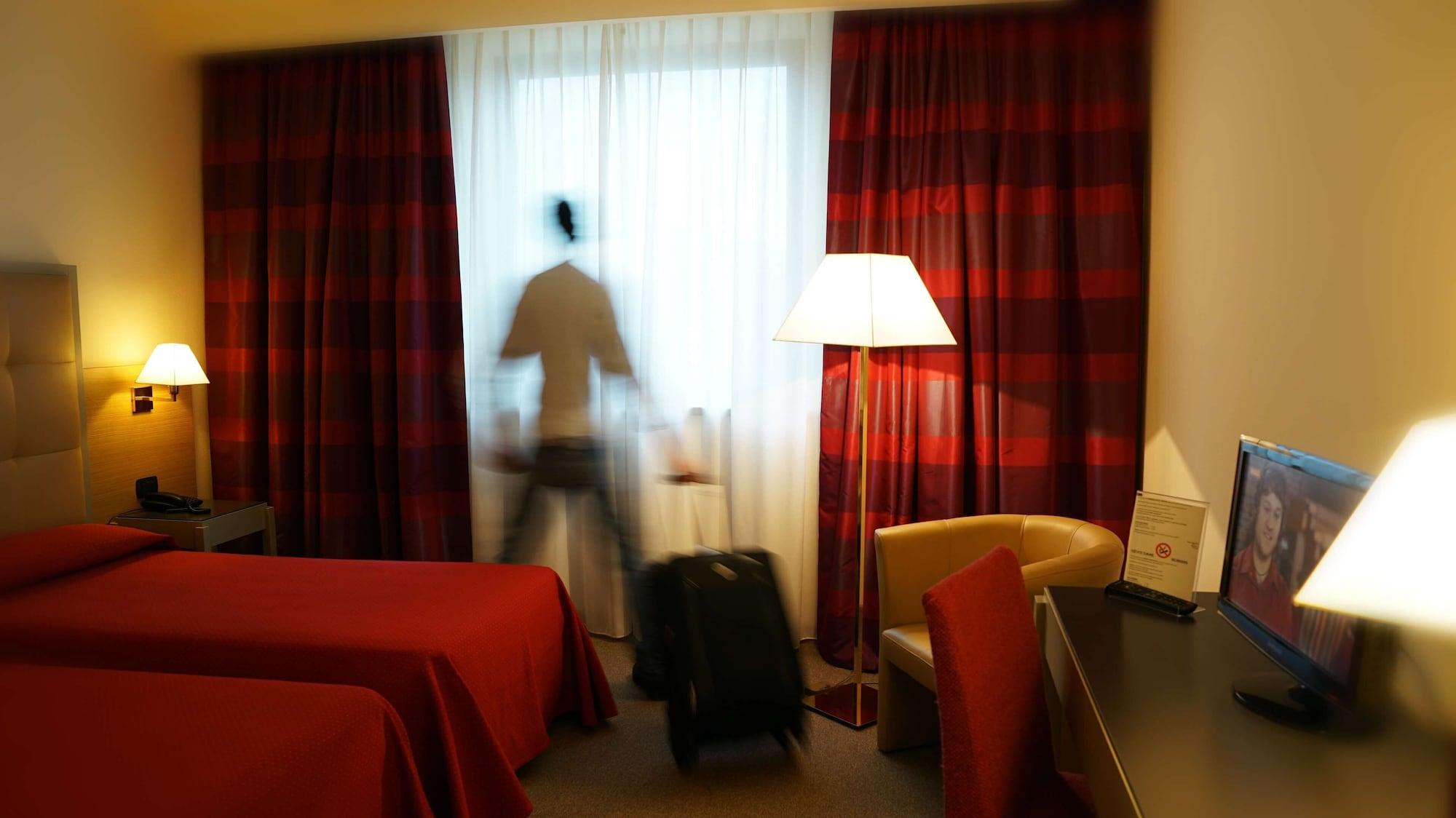 Фото отеля 3