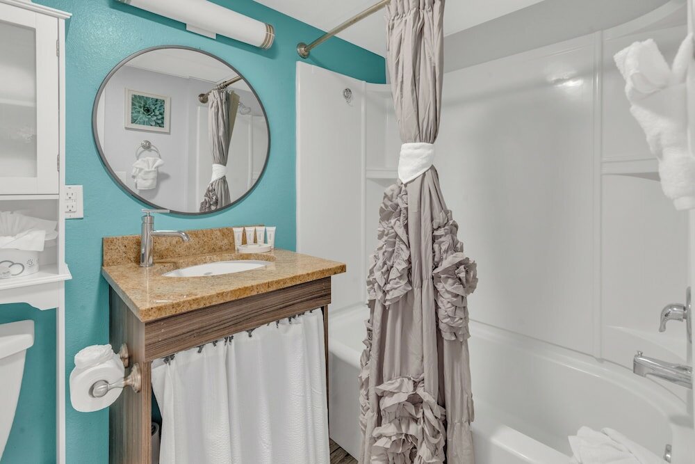 Фото The Caravelle Resort