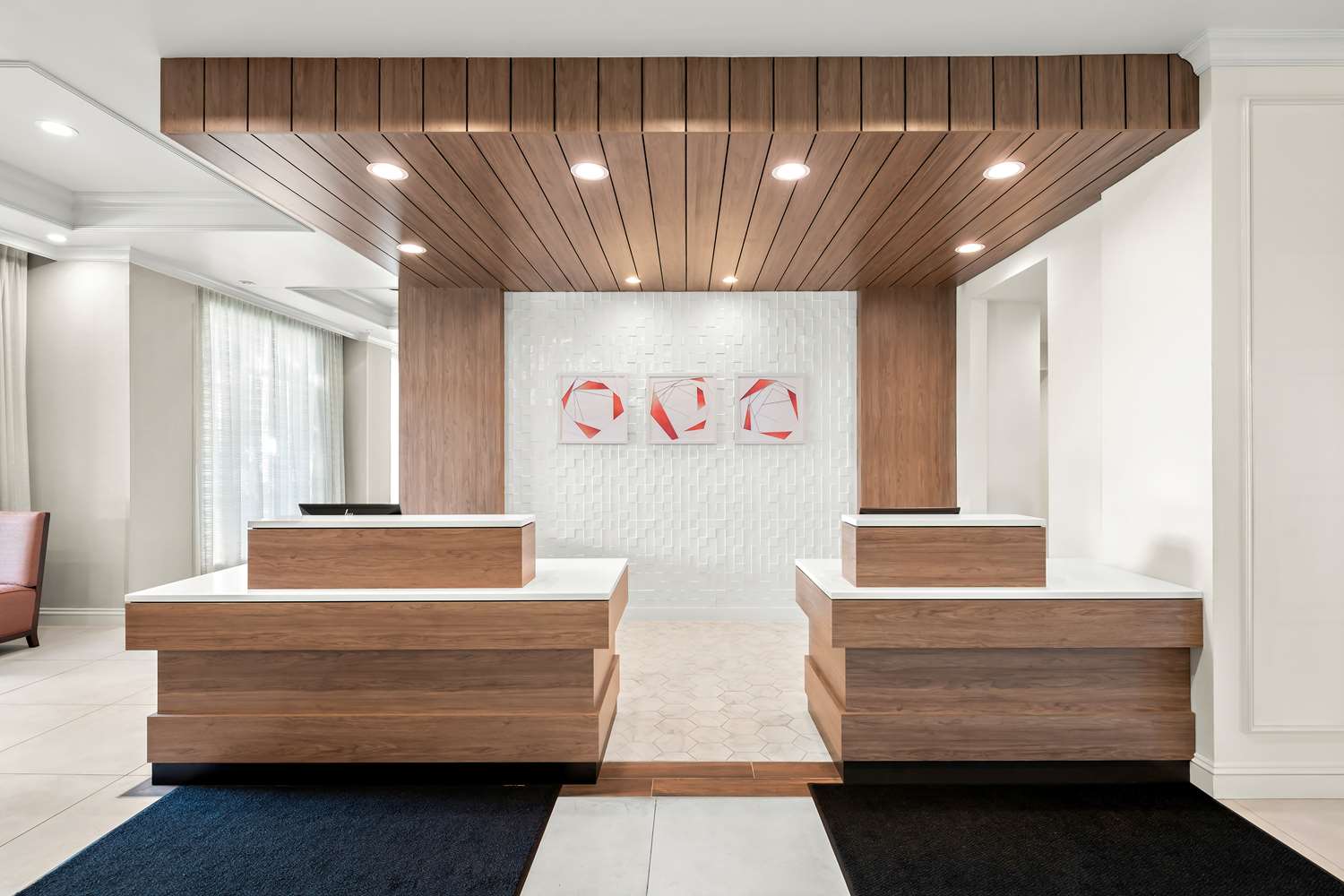 Фото Hilton Garden Inn Suffolk Riverfront