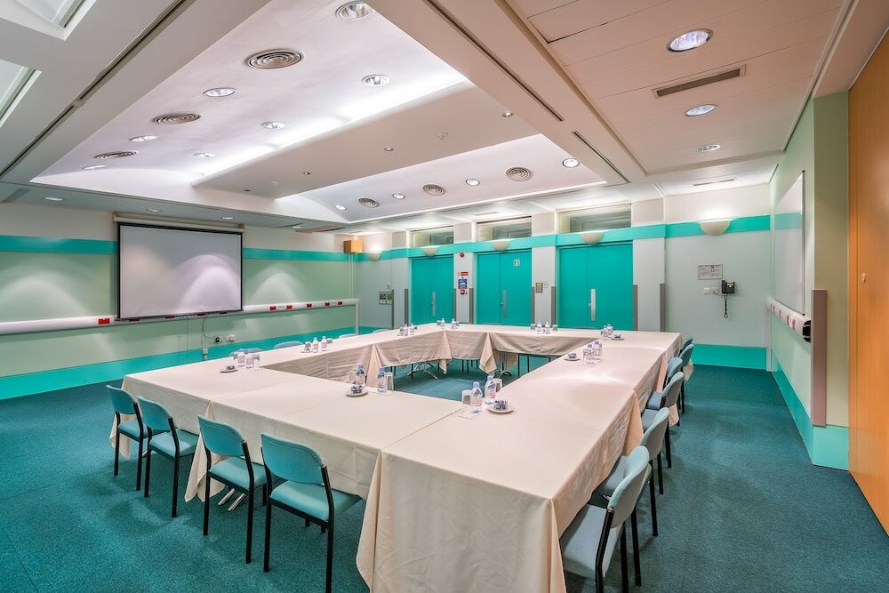 Фото Lse Rosebery Hall