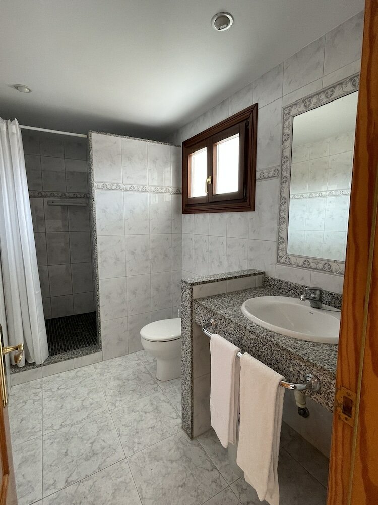 Фото Hostal Can Gallu