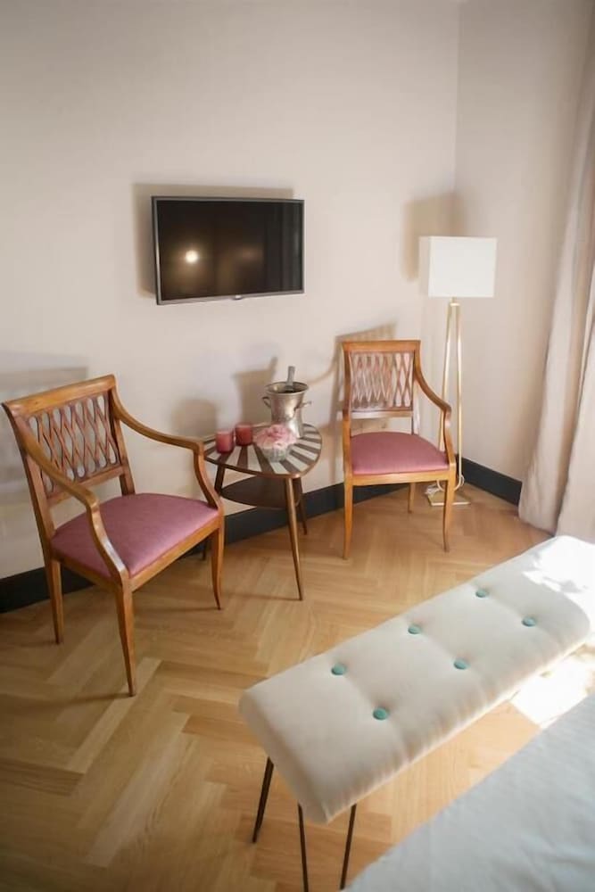 Фото Santa Monica Luxury Rooms