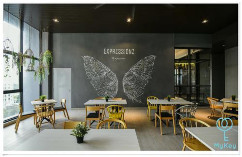 Фото Expressionz Professional Suites by iHost Homes 2