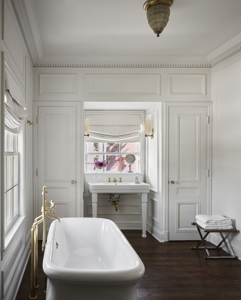 Фото Commodore Perry Estate