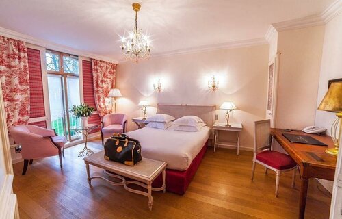 Внешний вид отеля Le Chateau De Beaulieu в Бюнесе, фото 2