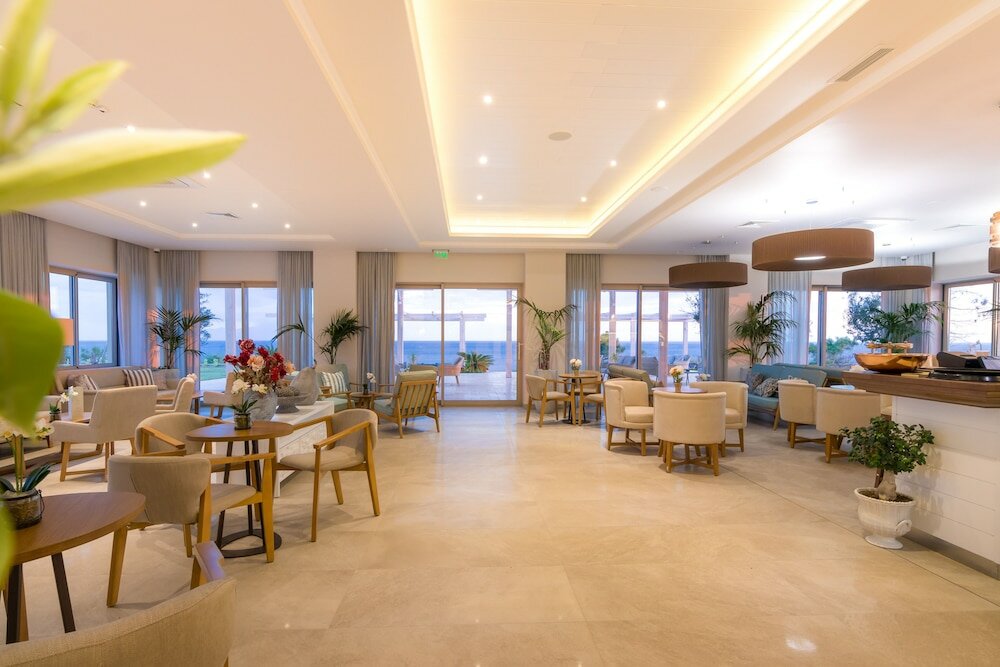 Фото King Maron Wellness Beach Hotel