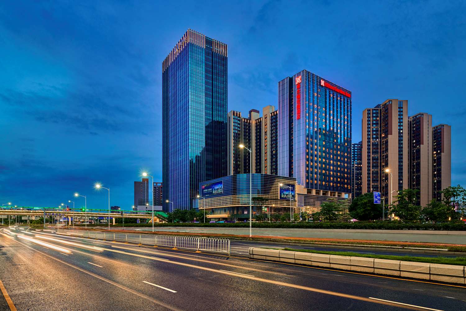 Фото Hilton Garden Inn Shenzhen Guangming