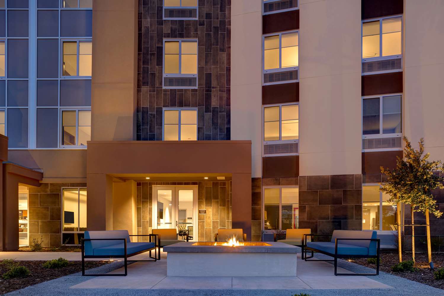 Фото Home2 Suites by Hilton Petaluma