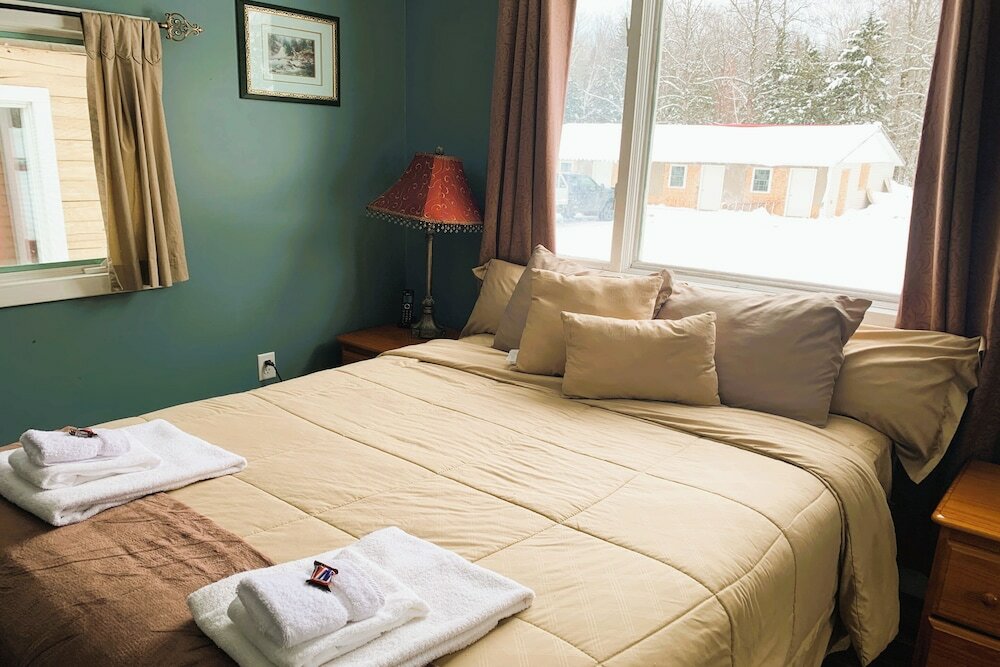 Фото Love Hotels St John River by Oyo at Fort Kent Me