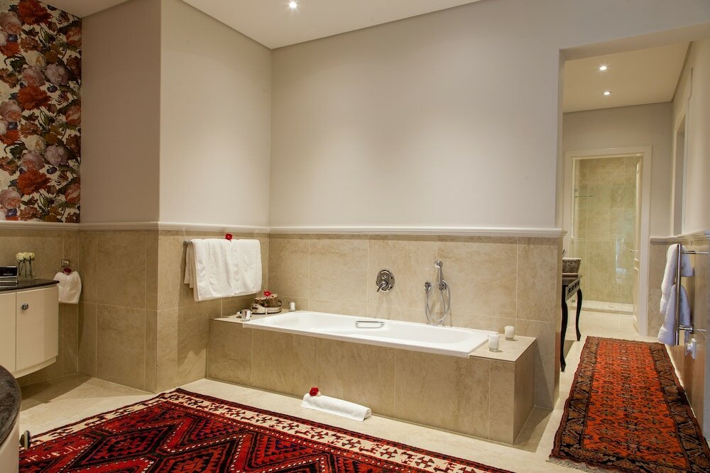 Фото Tintswalo Boulders