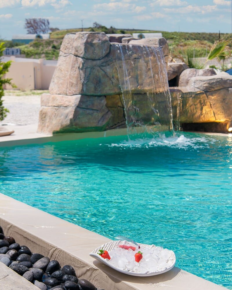 Фото Santoterra Antigua Suites