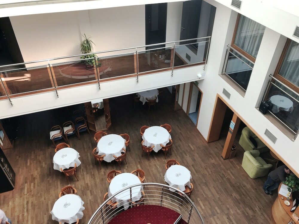 Фото Hotel Atrium