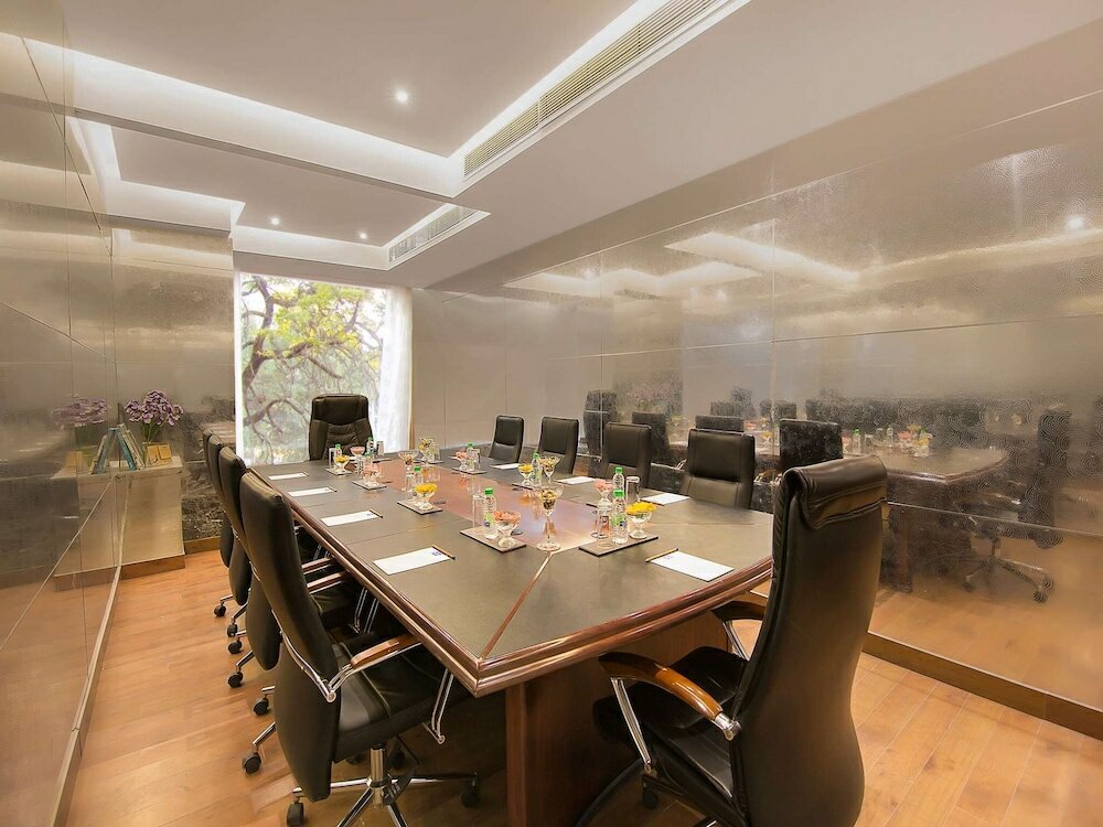 Фото Hrj Sarovar Portico Indore