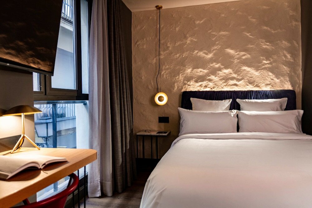 Фото Letoh Letoh Sevilla