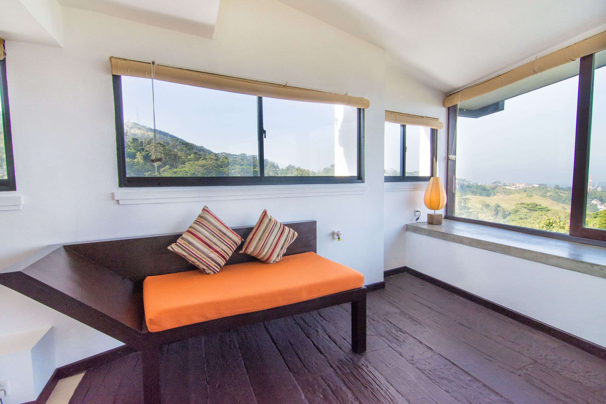 Фото Theva Residency