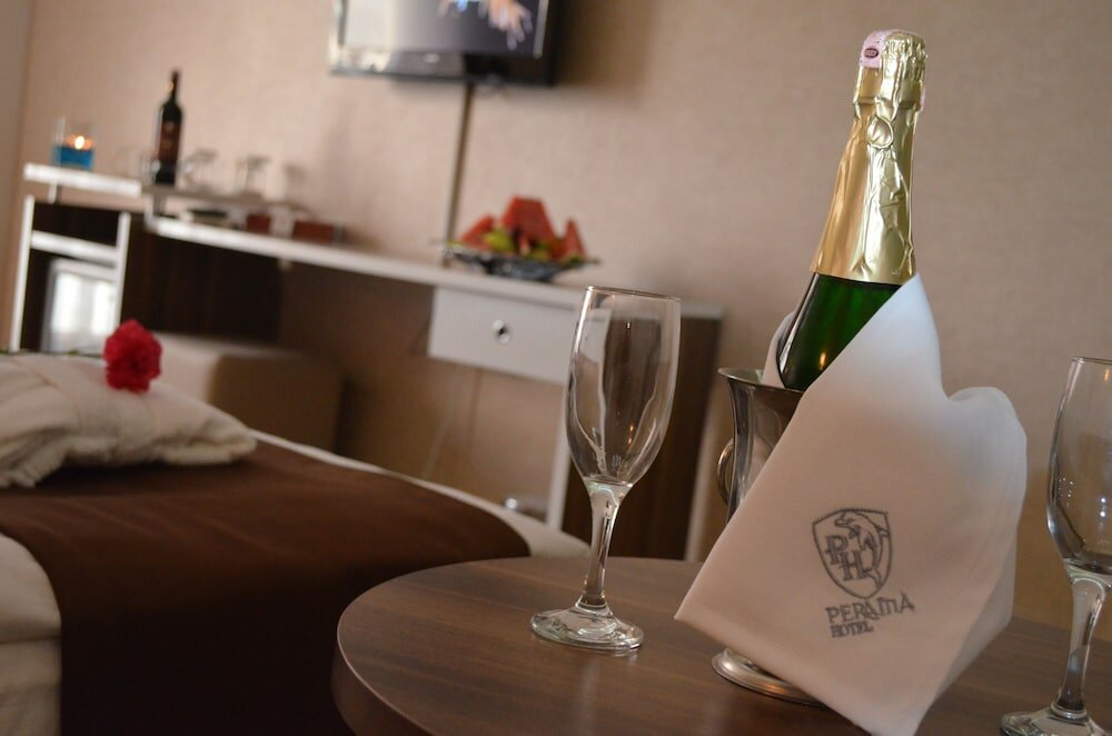 Фото Perama Hotel