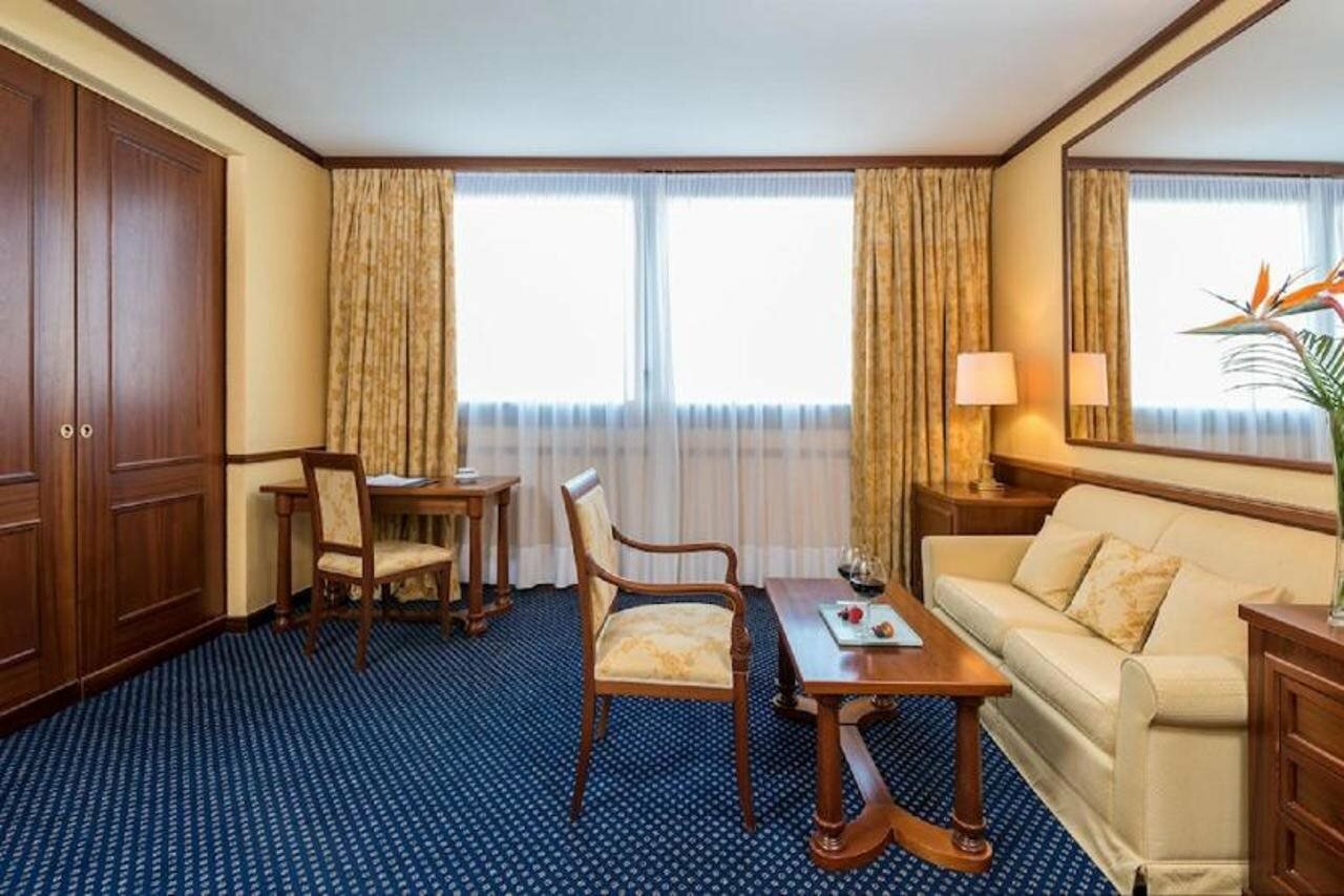 Фото Leonardo Hotel Milan City Center