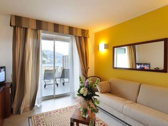 Фото Aregai Marina Hotel & Residence