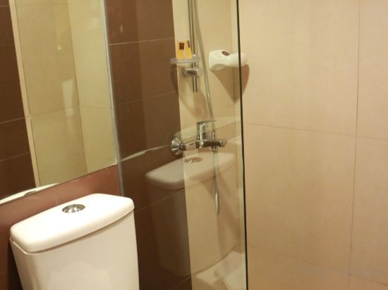 Фото Tacloban Plaza Hotel