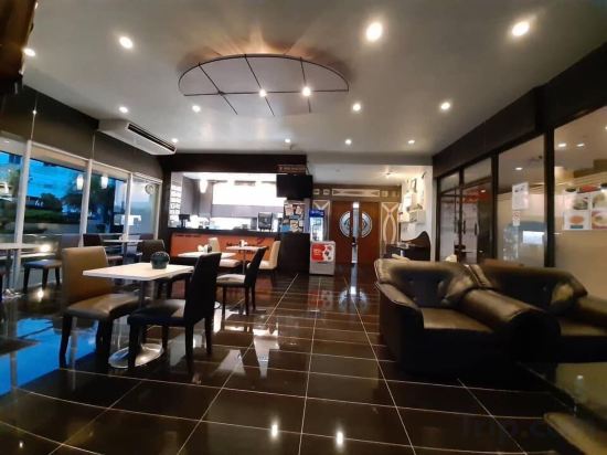 Фото Maneerote Hotel Surin