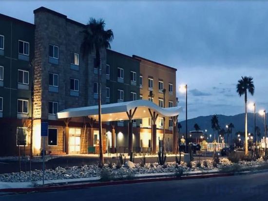 Фото Best Western Plus Desert View Inn & Suites