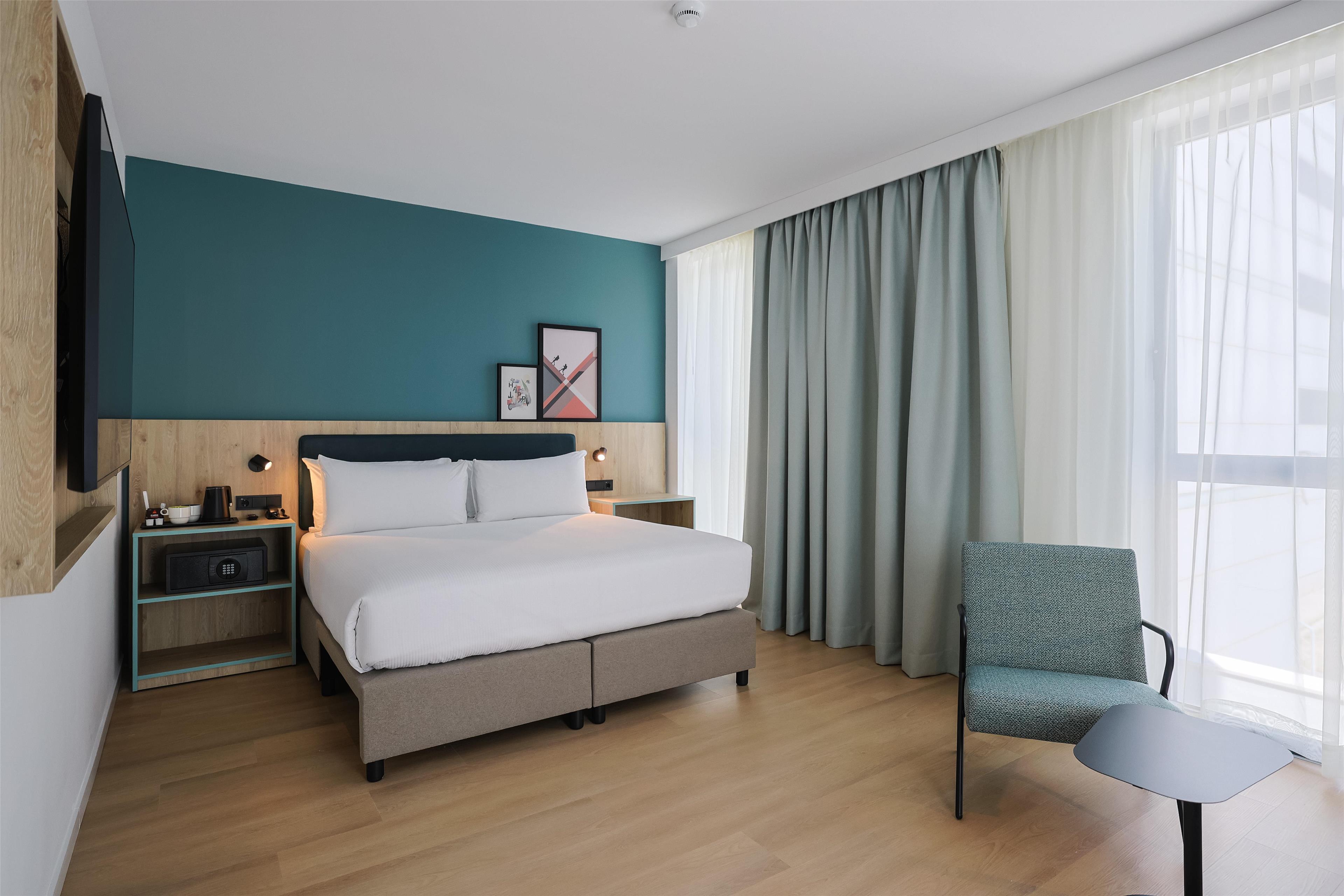 Фото отеля 2