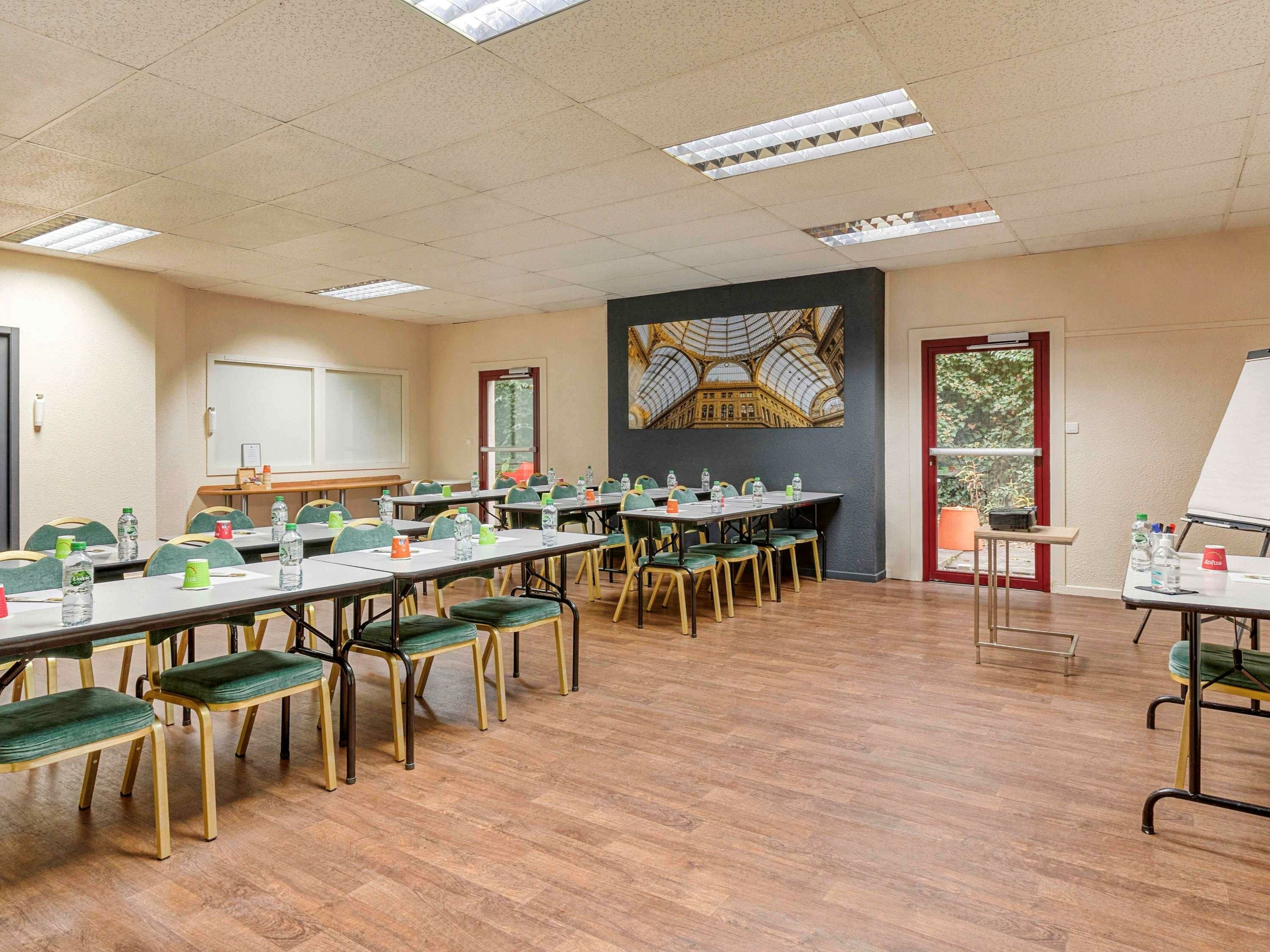 Фото Ibis Styles Bordeaux Gare Saint Jean