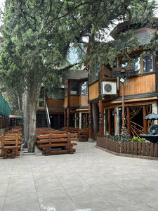 Yezhi (посёлок городского типа Симеиз, Советская улица, 31А), bar, pub