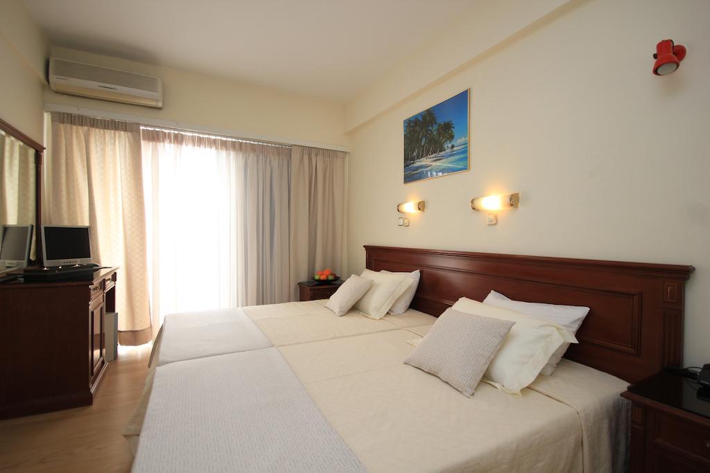 Фото Hellinis Hotel