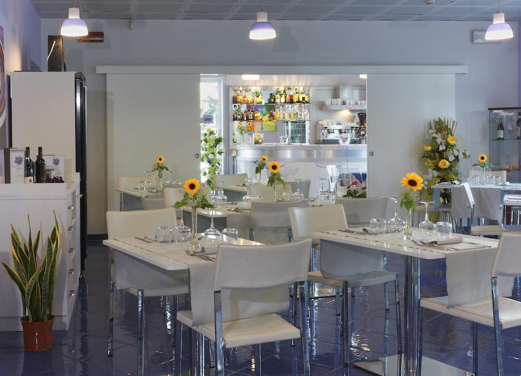 Фото Aurea Hotel Tortoreto Lido