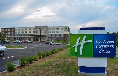 Гостиница Holiday Inn Express & Suites Raleigh Airport - Brier Creek, an Ihg Hotel в Роли