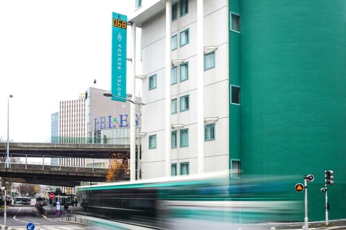 Гостиница Hotel Reseda в Монтрее