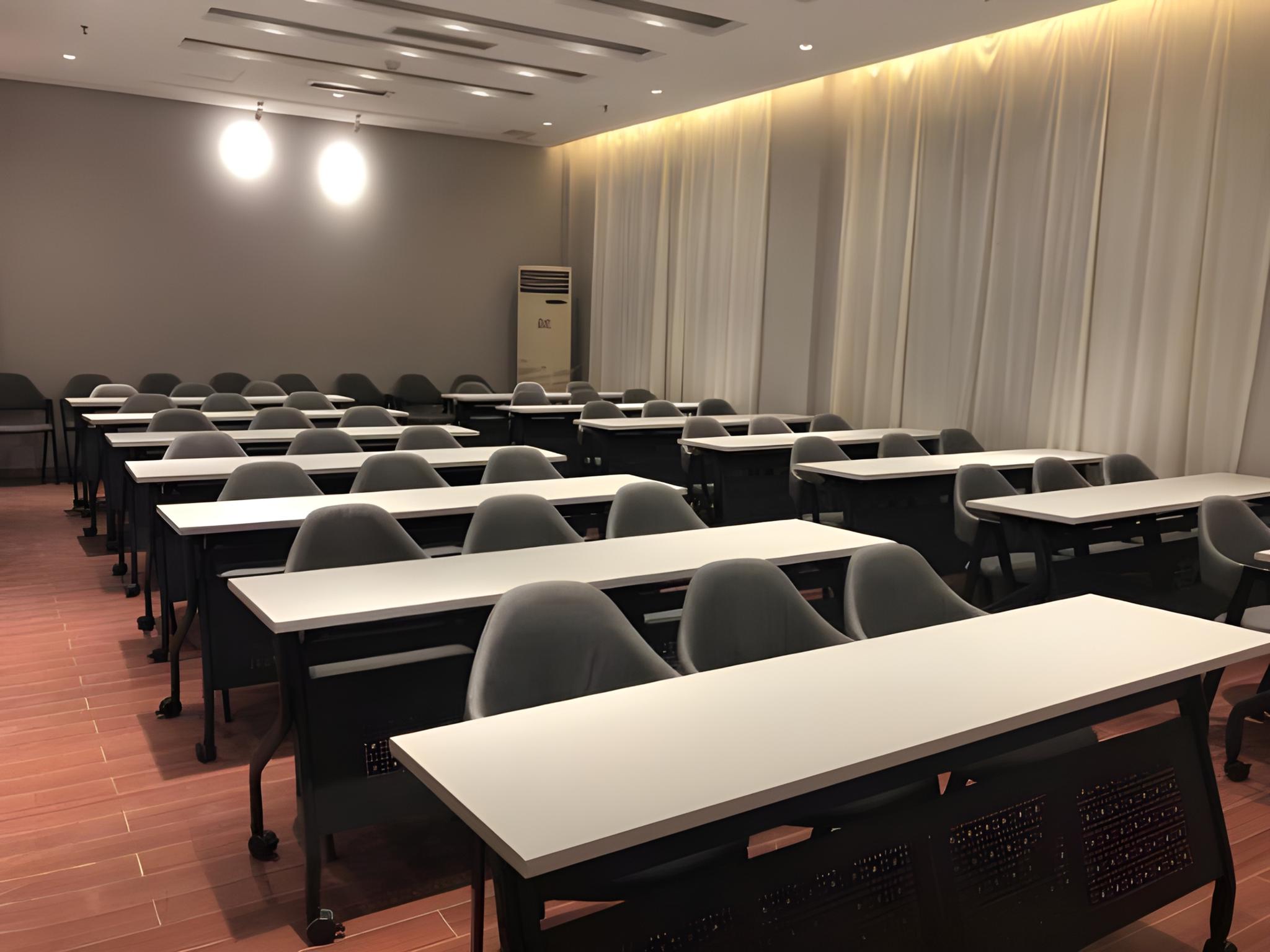 Фото Magnotel Hotel Beijing West Railway Station