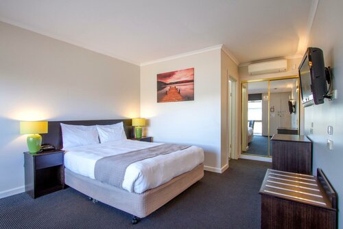 Гостиница Sunshine Motor Inn в Мельбурне