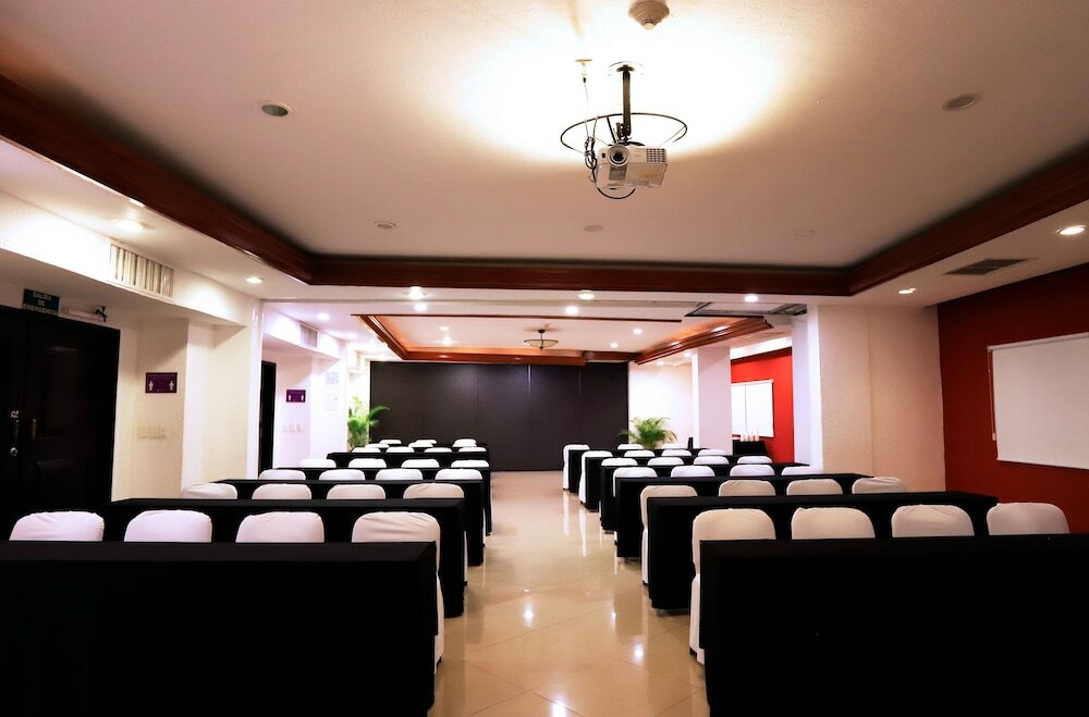 Фото Hotel Adhara Cancún