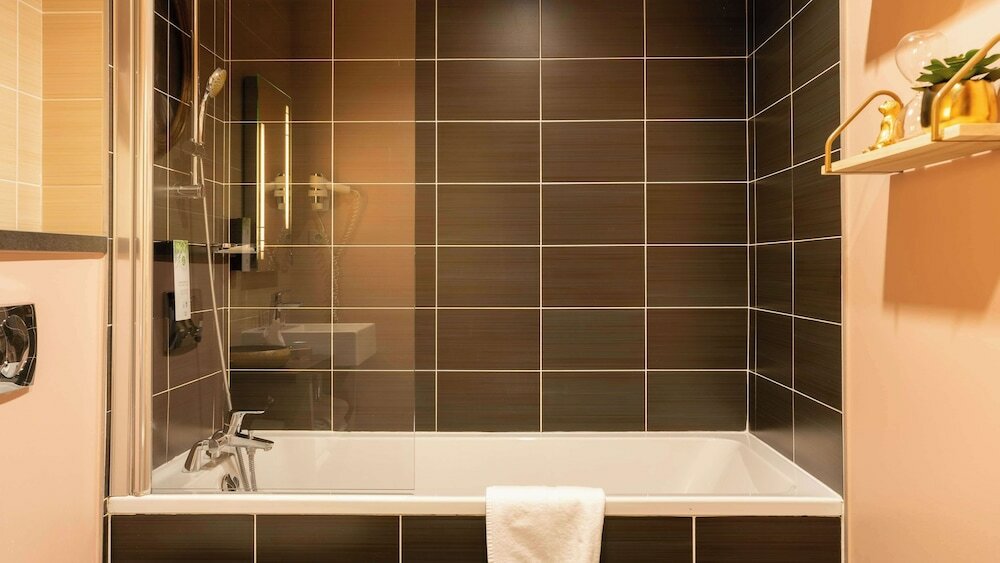 Фото Kyriad Prestige Vannes Centre - Palais des Arts