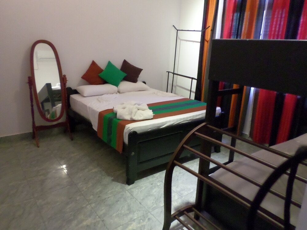 Фото Leos Home Stay