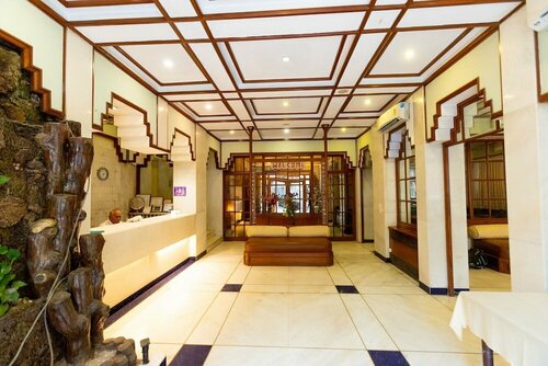 Гостиница Garden Hotel в Мумбаи