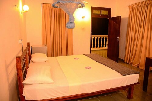 Гостиница Shanthi beach resort