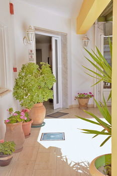 Фото Irini Apartments