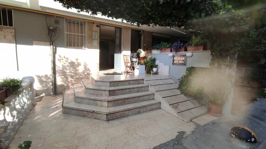 Accountants Erol Karagoz, Izmir, photo