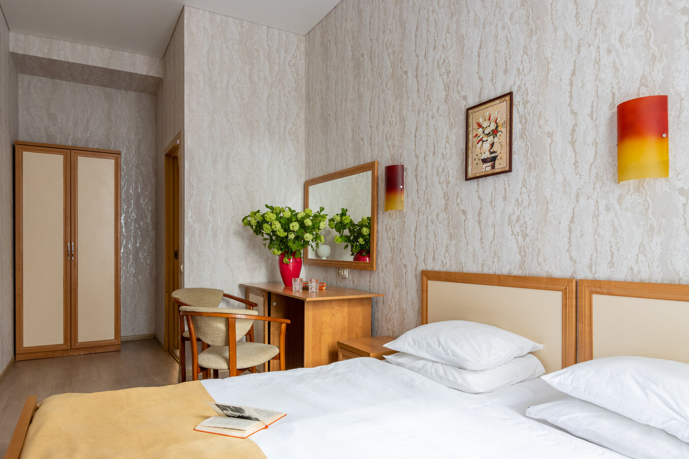 Фото Номера на Площади Восстания