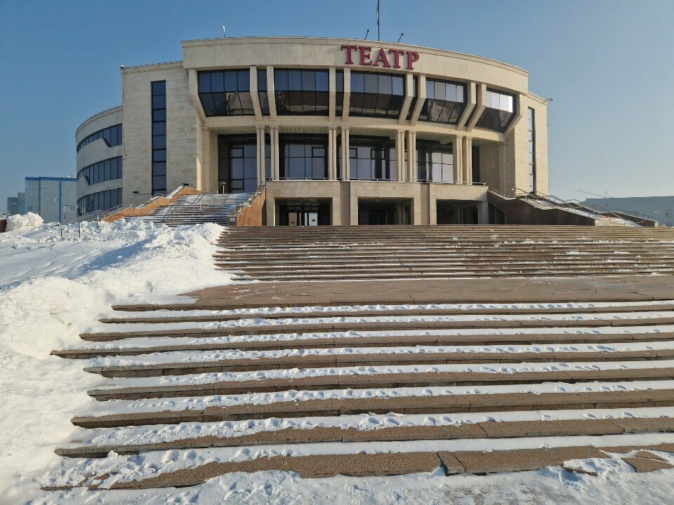 Театр Восточно-Казахстанский областной драматический театр, Усть‑Каменогорск, фото