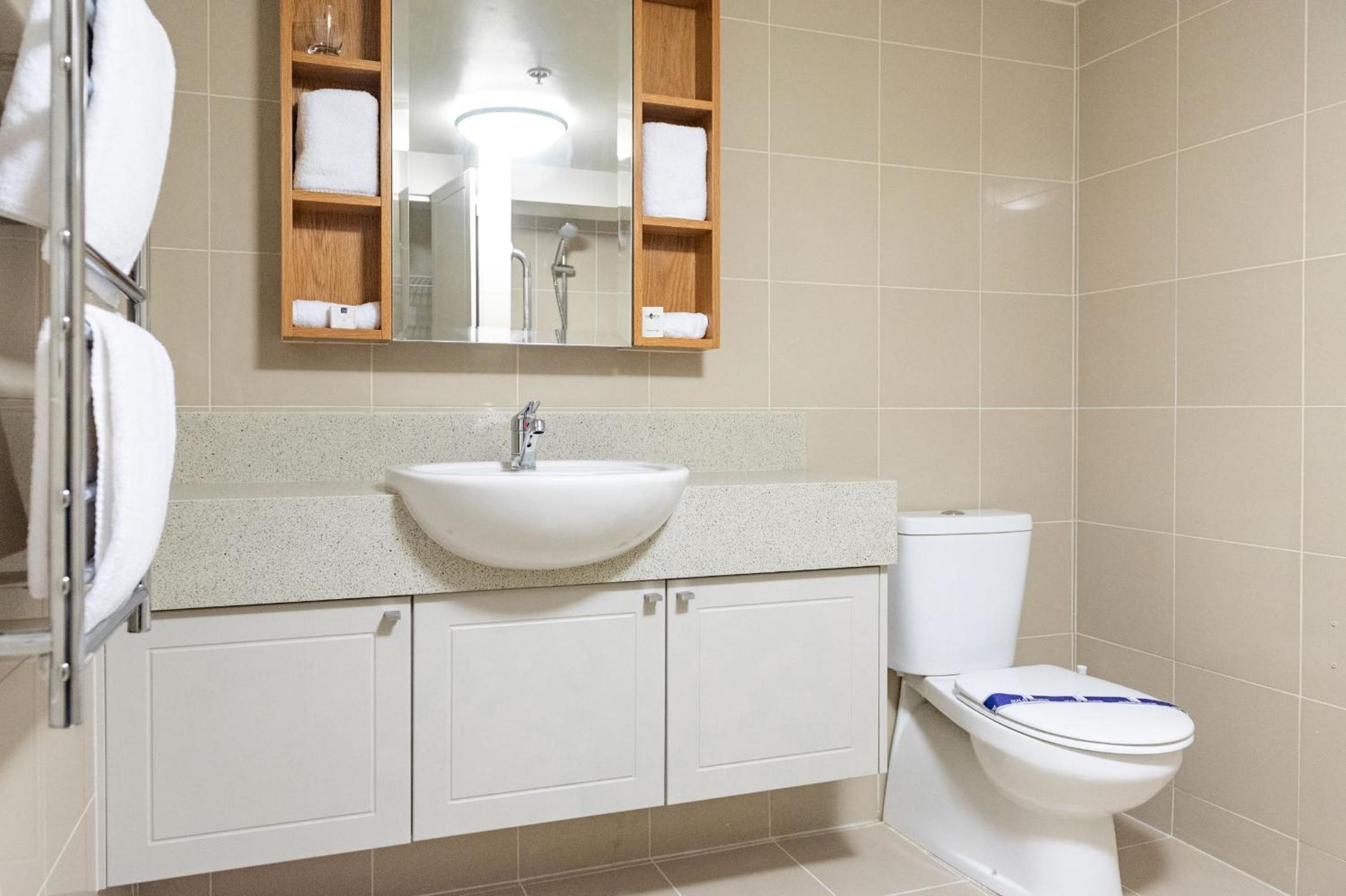 Фото Ocean Breeze Hotel