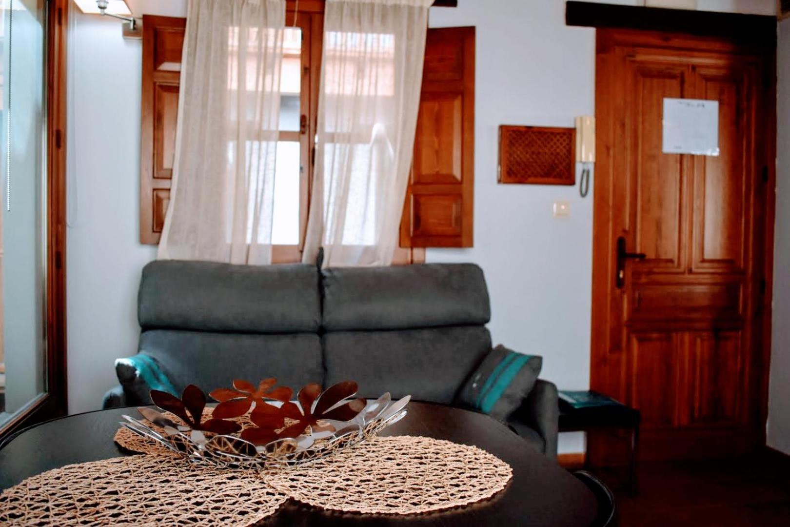 Фото Apartamentos Turisticos Alhambra