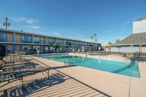 отель Rodeway Inn Phoenix North I-17