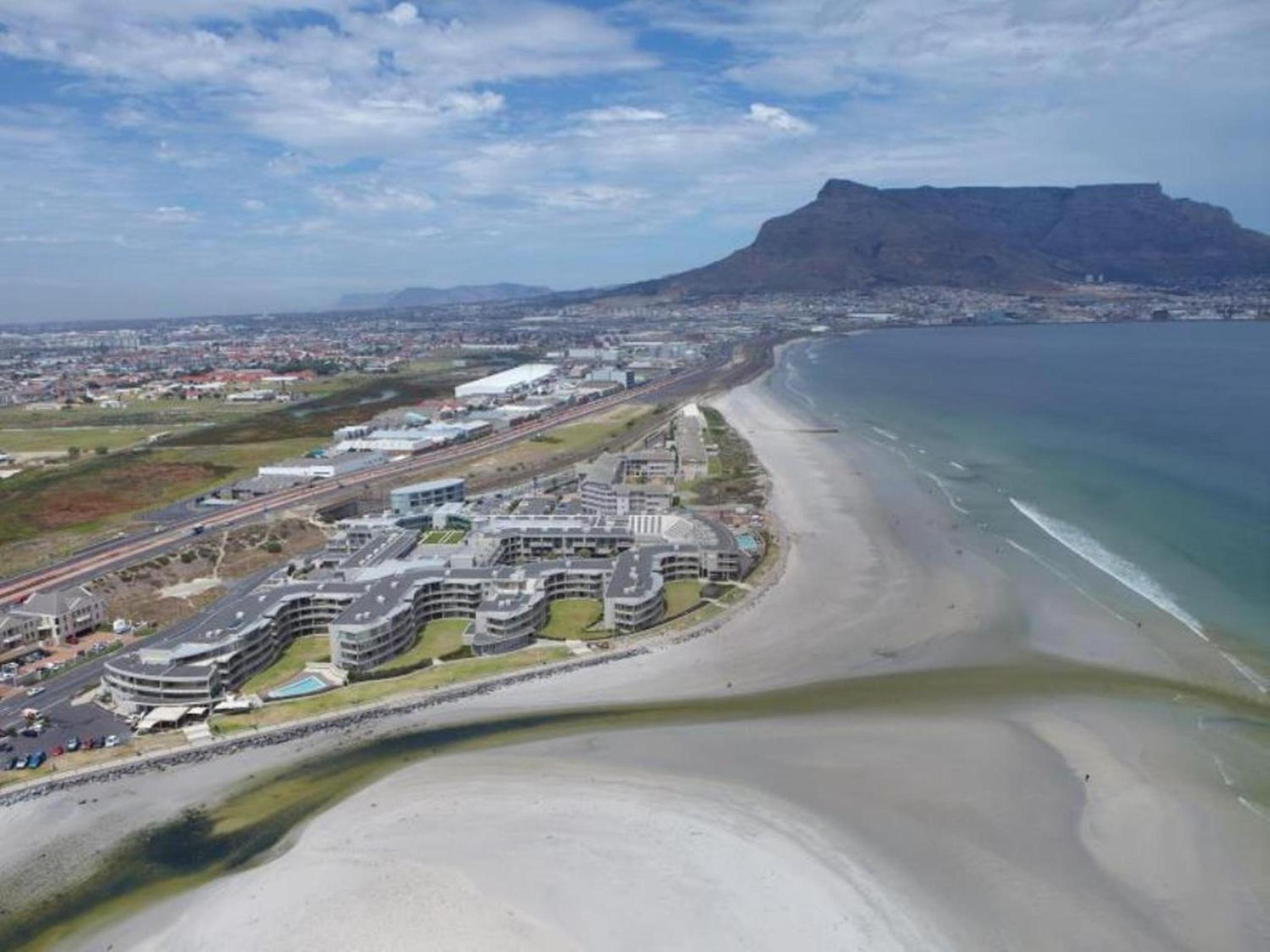 Фото Cape Town Beachfront Apartments At Leisure Bay